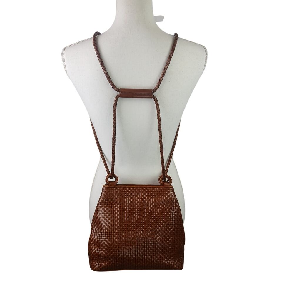 Laura Ashley VTG Woven Leather Crossbody/Backpack Purse Inner Pocket Mirror - Picture 8 of 8